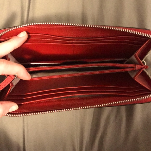 Michael Kors Leather Wallet - Picture 4 of 4